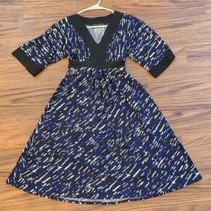 Donna Morgan Blue, Black & Cream Patterned V-Neck Empire Dress